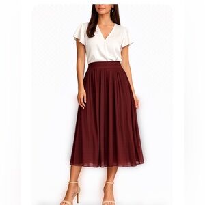 Wilfred Aritzia Pleated Midi Skirt – Burgundy – XS